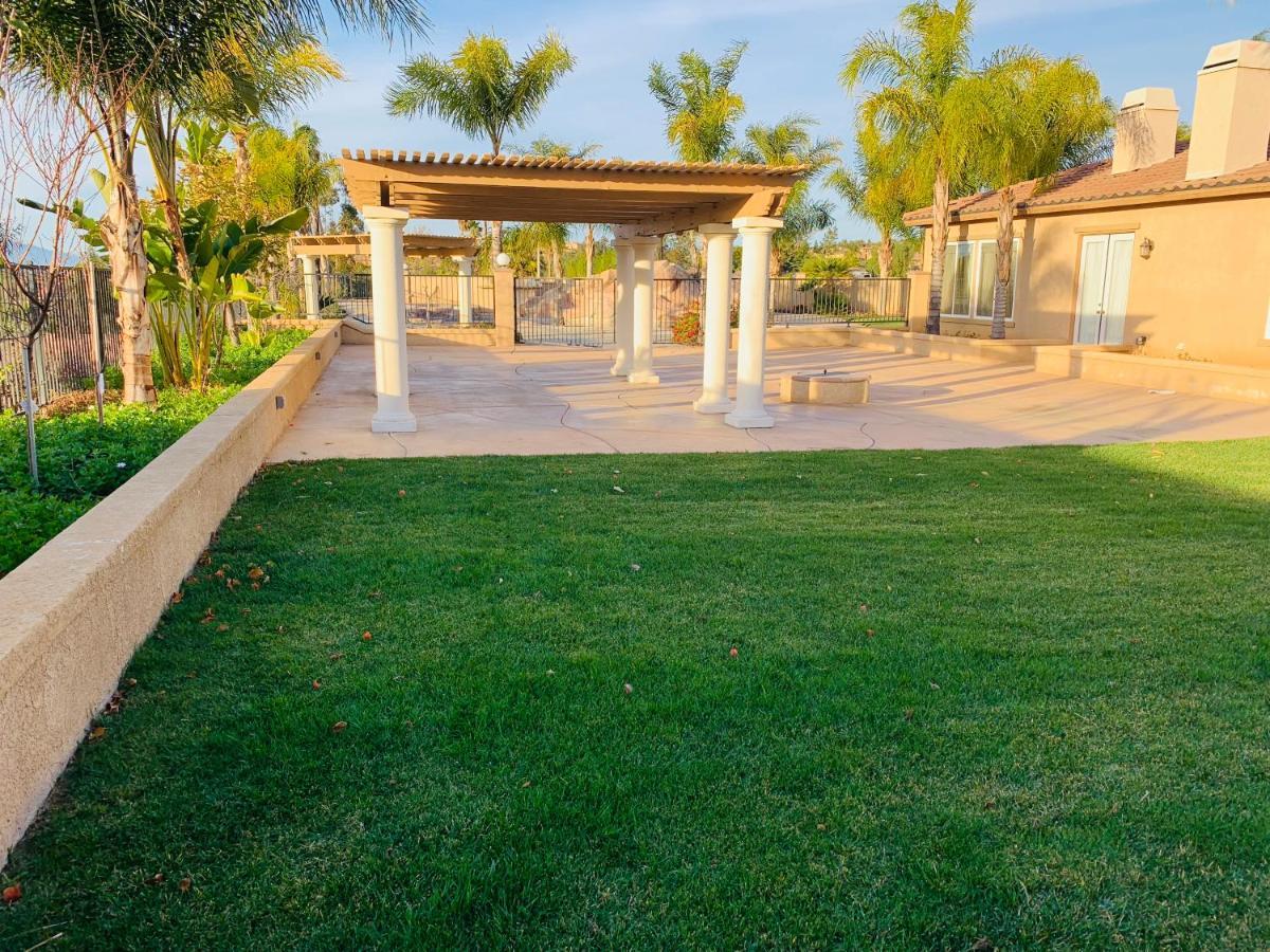 Luxhome Suites N Villa 里弗赛德 外观 照片