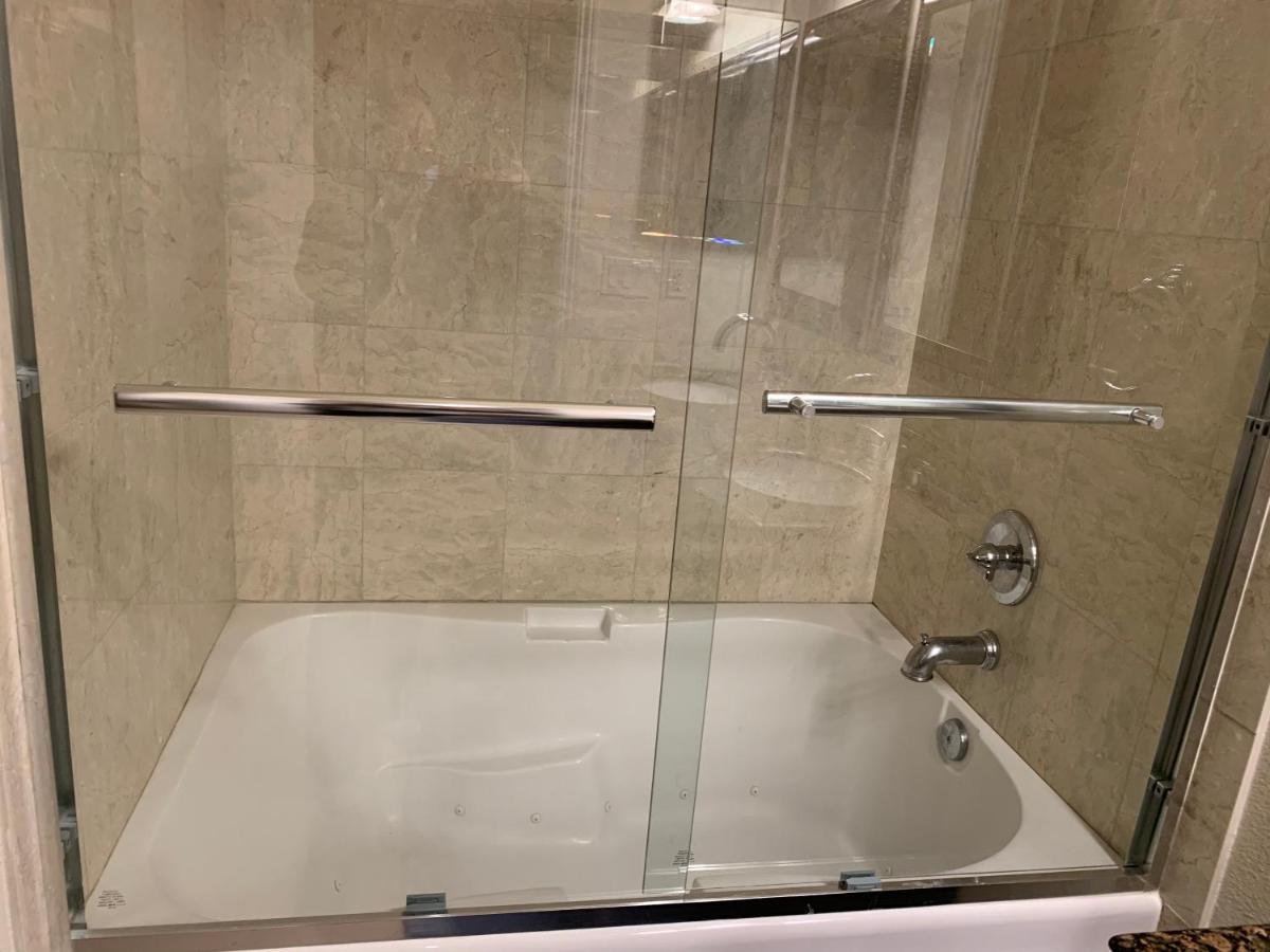 Luxhome Suites N Villa 里弗赛德 外观 照片